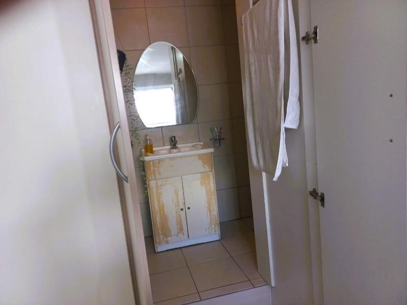 4 Bedroom Property for Sale in Guldenland Western Cape